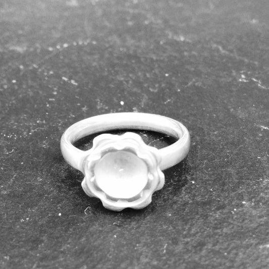 Fiore Ring with a Medium and Small Flower in Silver